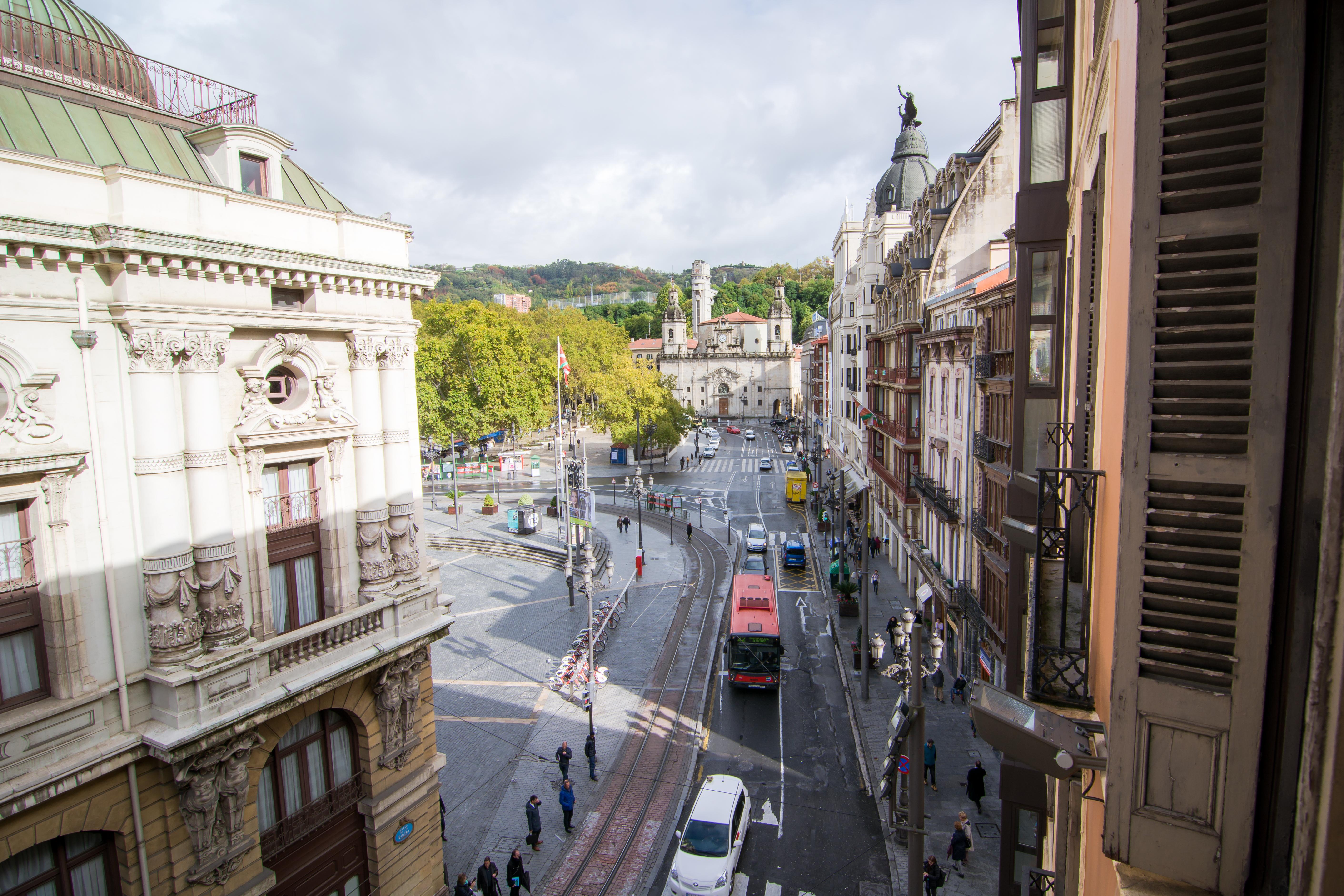 Petit Palace Arana Bilbao Exterior photo