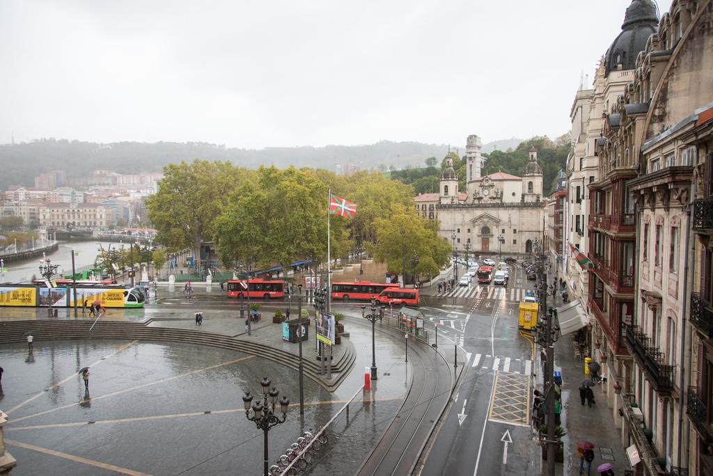 Petit Palace Arana Bilbao Exterior photo